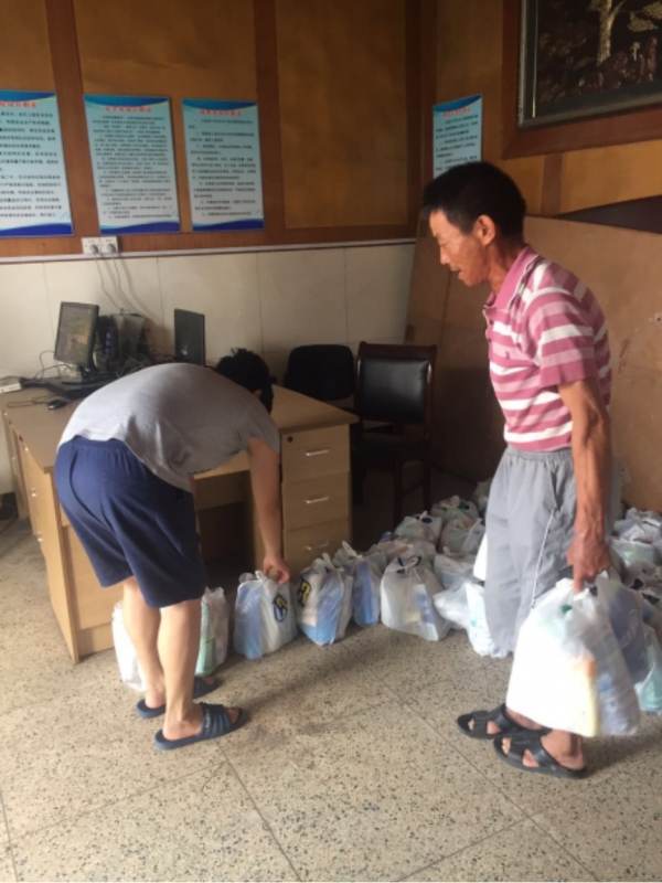 三伏高温送清凉  致敬一线安博线上平台人